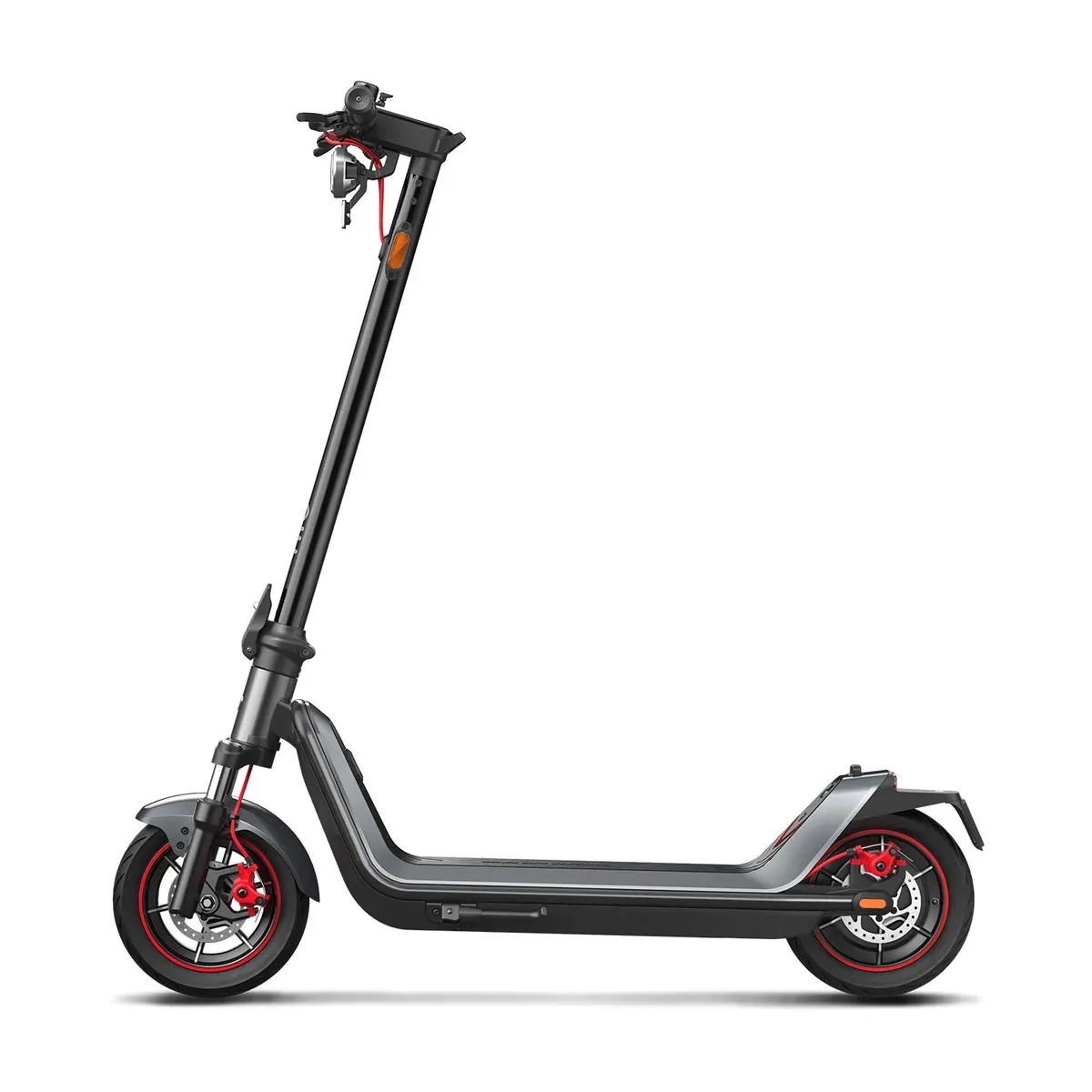 Trottinette électrique Niu KQi 300X gris sidéral dépliée, avec sa fourche avant suspendue et ses pneus larges de 10,5 pouces