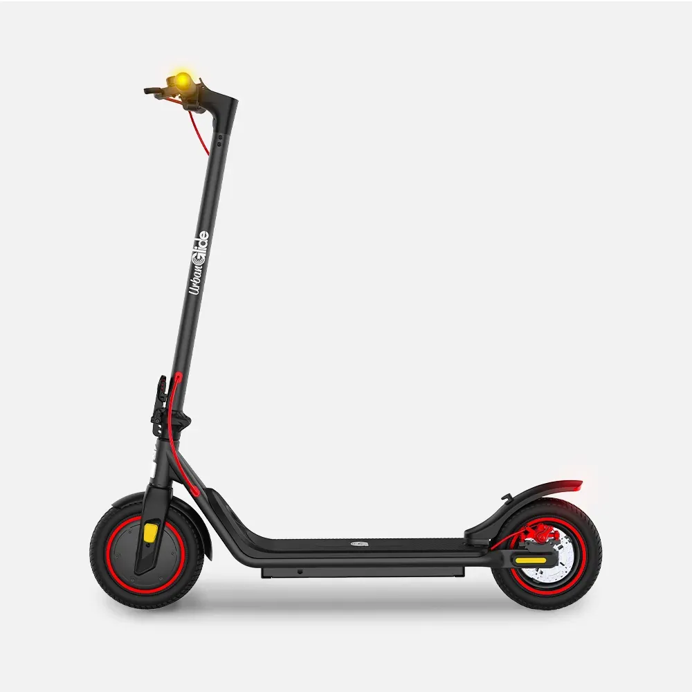 Trottinette électrique Urbanglide 85 Lite noire et rouge, vue de profil, dépliée sur sa béquille